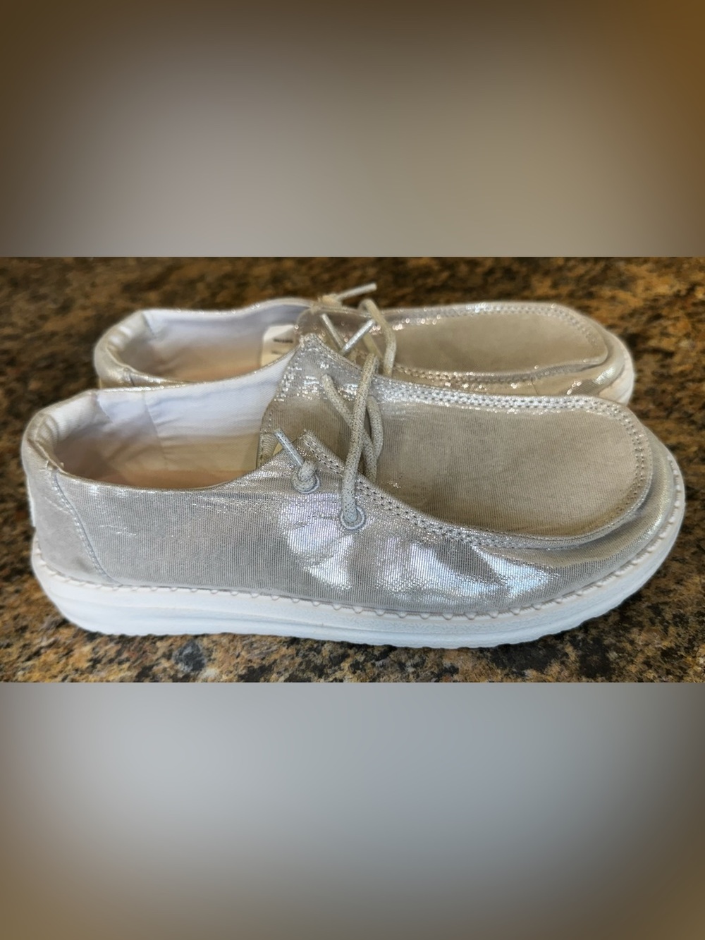 Hey Dude Wendy Youth big Girls Sparkle Silver Size 4 Slip On Comfort School Shoe